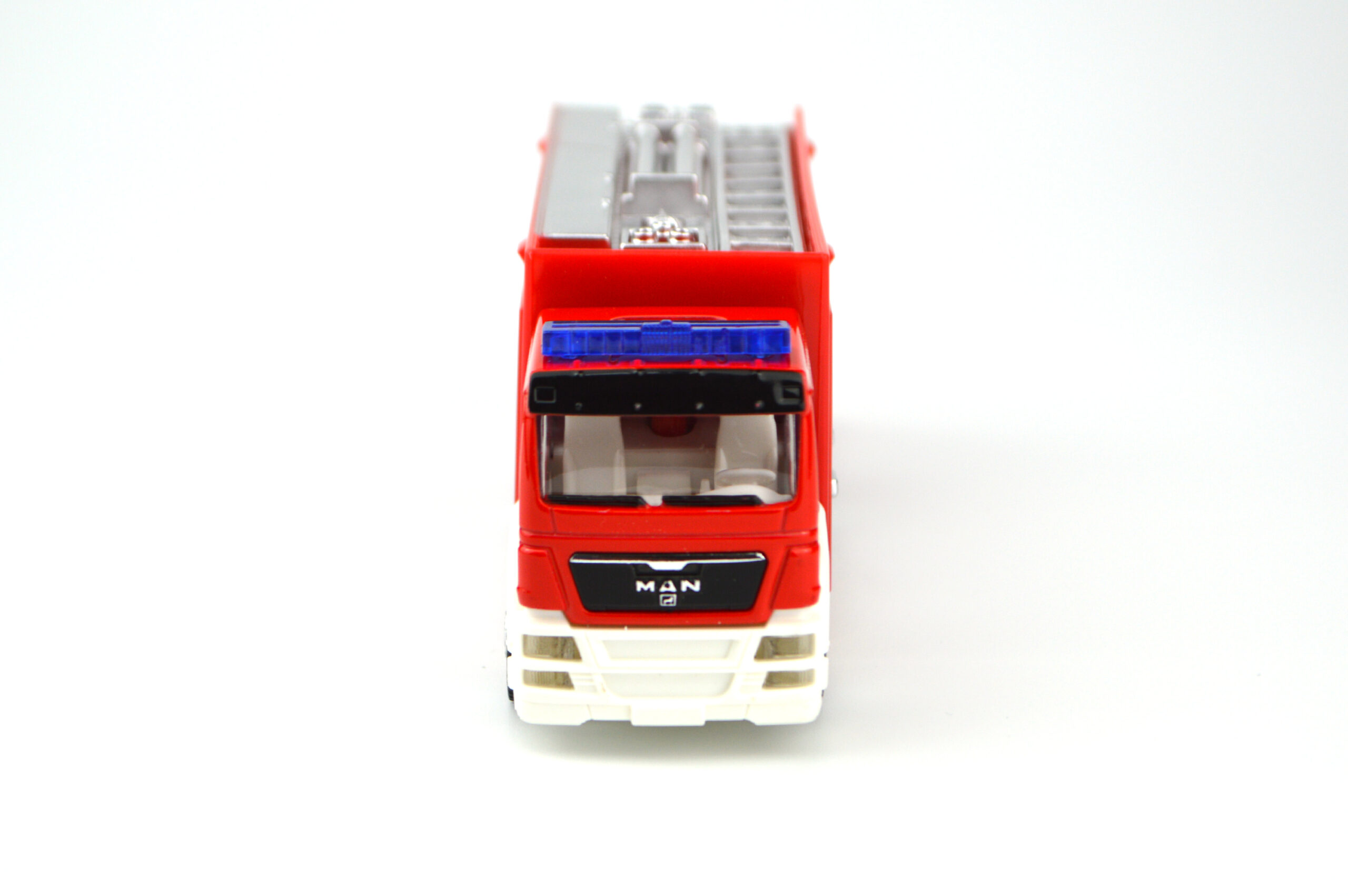 Модель MAN TGS 18.400 Пожарная машина (1:50)