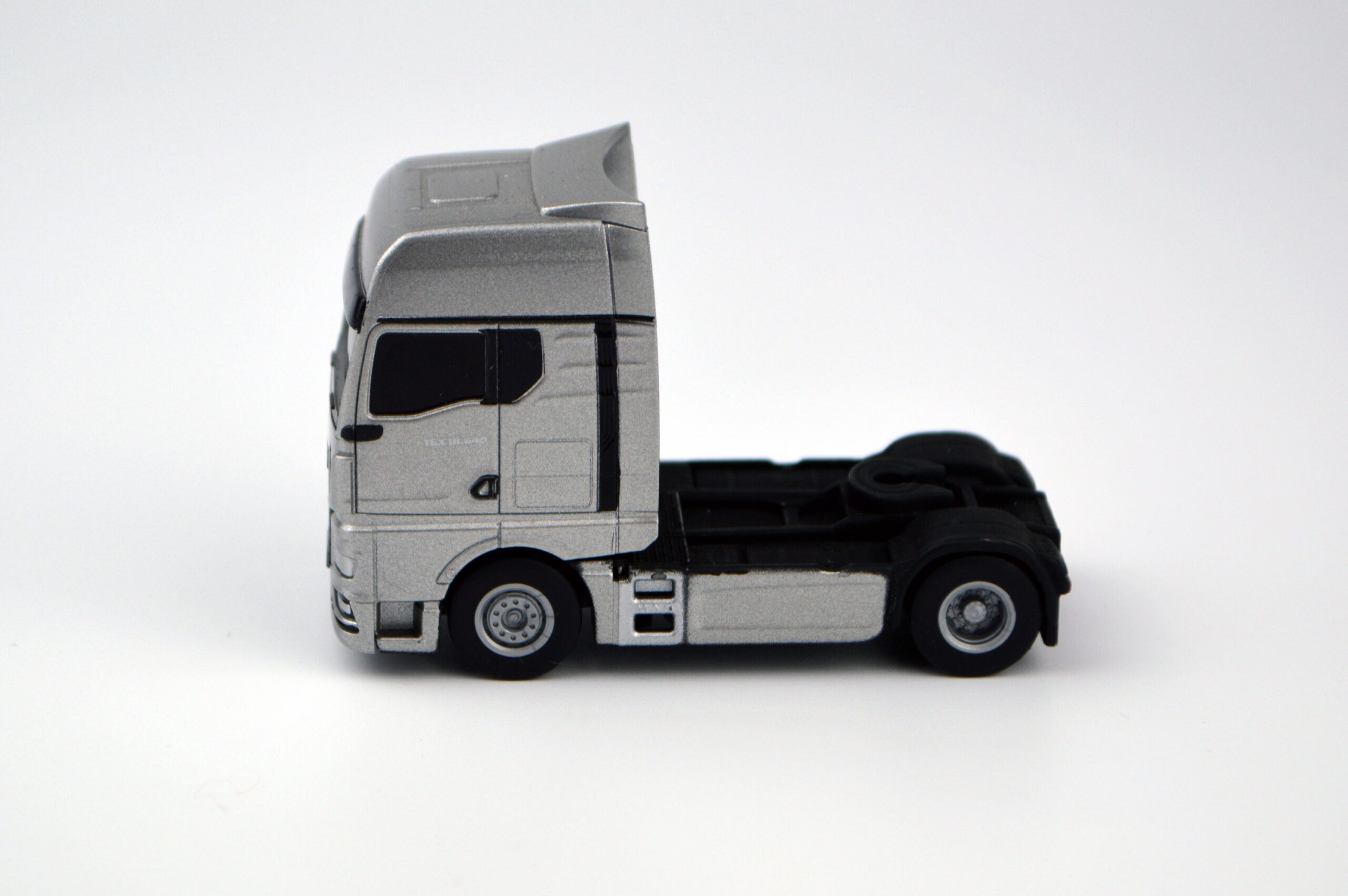 Модель MAN TGX TG3 (1:87)